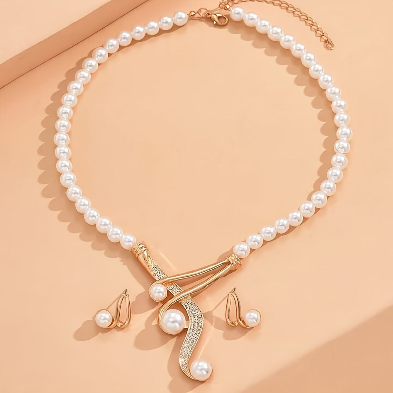 LUNIVA CARE USA elegant pearl jewelry for women featuring pearl necklace and matching pearl earrings set