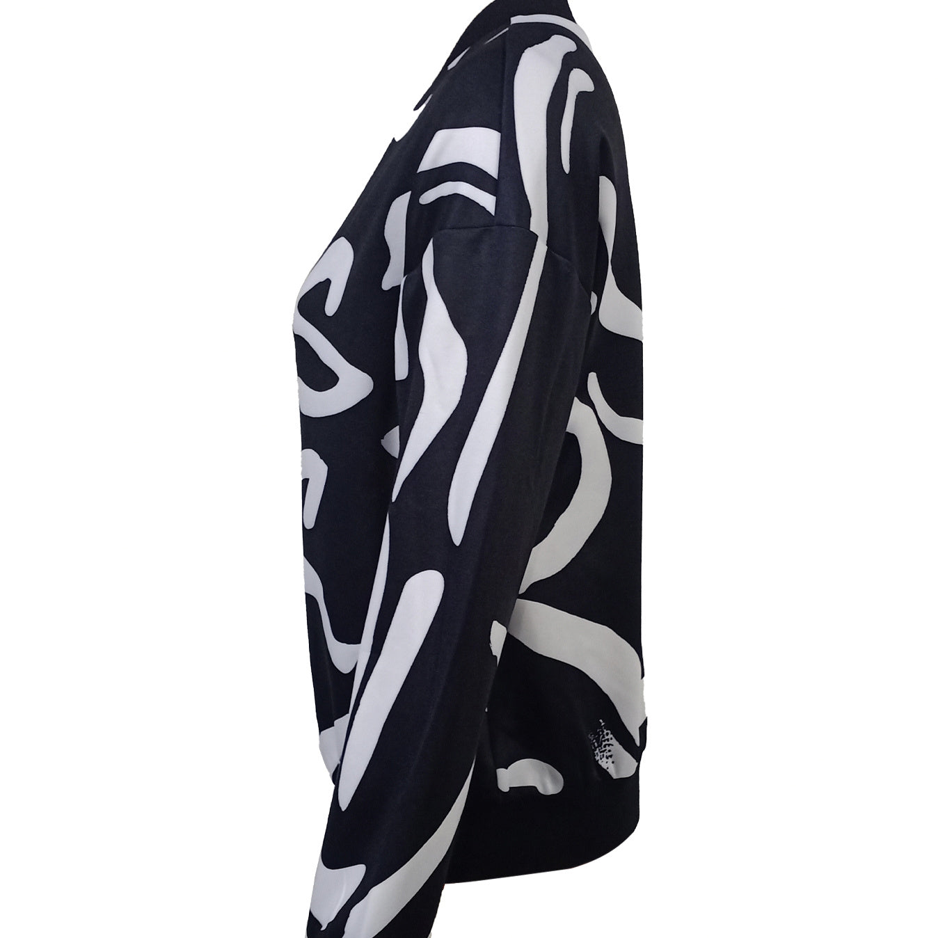 Black and white abstract pattern ladies fashionable printed jacket with long sleeves and relaxed fit
