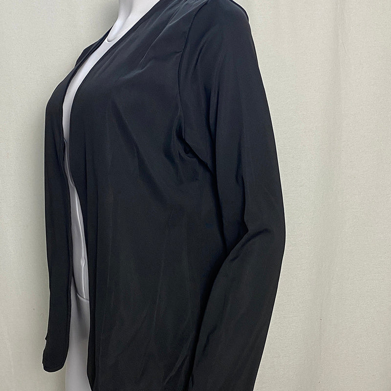 Black plus size blazer for women displayed on mannequin with long sleeves and open front